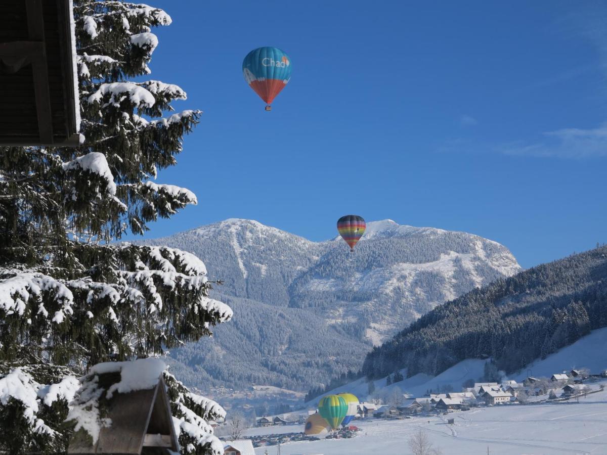 Ferienwohnung Kunterbunt Gosau Exterior foto